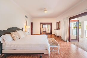 Luxe Retreat With Lake View in Casa de Campo