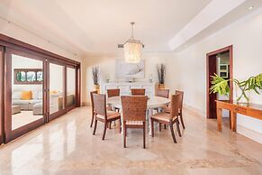 Luxe Retreat With Lake View in Casa de Campo