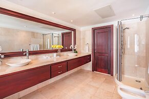 Luxe Retreat With Lake View in Casa de Campo