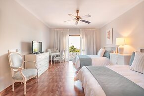 Luxe Retreat With Lake View in Casa de Campo