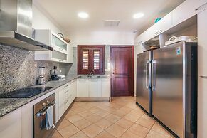 Luxe Retreat With Lake View in Casa de Campo