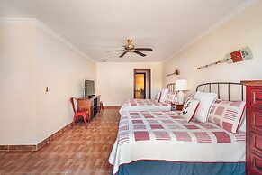 Luxe Retreat With Lake View in Casa de Campo