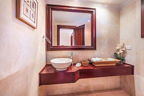 Luxe Retreat With Lake View in Casa de Campo