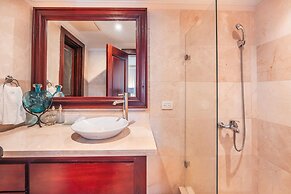 Luxe Retreat With Lake View in Casa de Campo