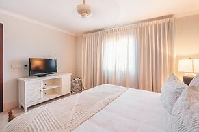 Luxe Retreat With Lake View in Casa de Campo