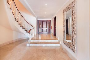 Luxe Retreat With Lake View in Casa de Campo