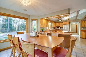 Peaceful Hibbing Getaway: Heated Floors, Fire Pit!