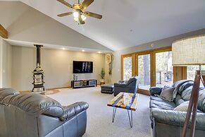 Peaceful Hibbing Getaway: Heated Floors, Fire Pit!