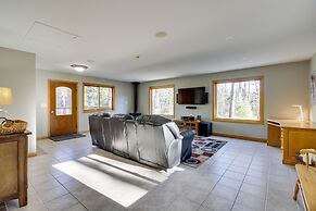 Peaceful Hibbing Getaway: Heated Floors, Fire Pit!