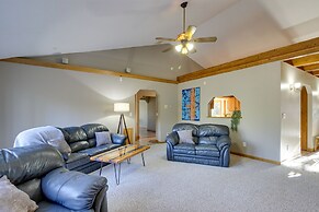 Peaceful Hibbing Getaway: Heated Floors, Fire Pit!