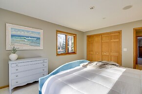 Peaceful Hibbing Getaway: Heated Floors, Fire Pit!