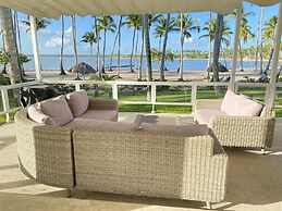 Apt w Beach Front Beach Access at Nueva Romana