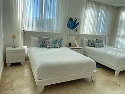 Apt w Beach Front Beach Access at Nueva Romana