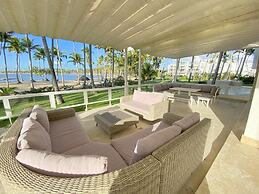 Apt w Beach Front Beach Access at Nueva Romana