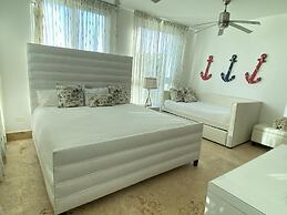 Apt w Beach Front Beach Access at Nueva Romana