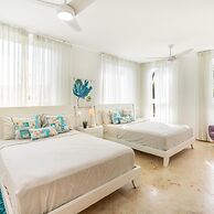 Apt w Beach Front Beach Access at Nueva Romana