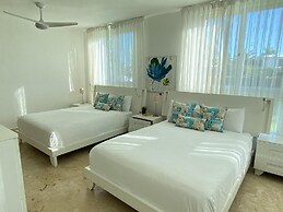 Apt w Beach Front Beach Access at Nueva Romana