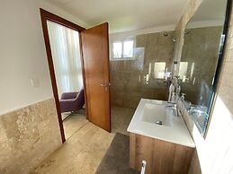 Apt w Beach Front Beach Access at Nueva Romana