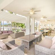 Apt w Beach Front Beach Access at Nueva Romana