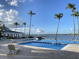 Apt w Beach Front Beach Access at Nueva Romana