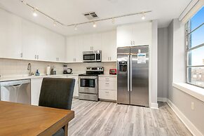 4BD Oasis - Steps to French Quarter