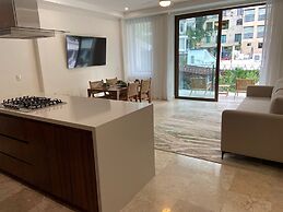 Francisca Luxury Suites - Adults Only