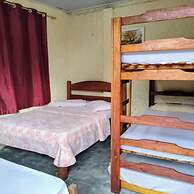 Hostel Canto da Praia São Sebastião - próximo ao enrocamento Caraguata