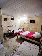 Hostel Canto da Praia São Sebastião - próximo ao enrocamento Caraguata