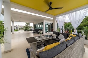 Luxury and Playful 5 Bed Pool Villa - CC