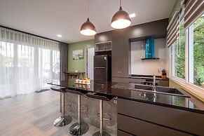 Luxury and Playful 5 Bed Pool Villa - CC