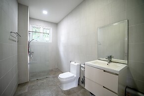 Luxury and Playful 5 Bed Pool Villa - CC