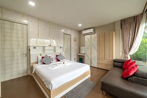 Luxury and Playful 5 Bed Pool Villa - CC