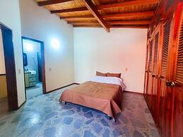 Hostal - Casa Rionegro