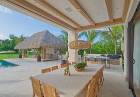 Luxury Villa With Heated Pool Jacuzzi Full Staff