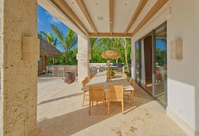 Luxury Villa With Heated Pool Jacuzzi Full Staff