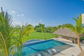 Luxury Villa With Heated Pool Jacuzzi Full Staff