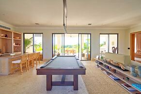 Luxury Villa With Heated Pool Jacuzzi Full Staff