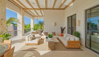 Luxury Villa With Heated Pool Jacuzzi Full Staff