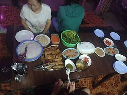 Mae Sot Commune and Camping