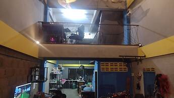 Mae Sot Commune and Camping