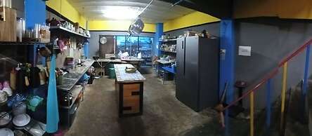 Mae Sot Commune and Camping