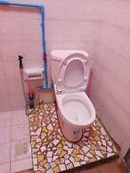 Mae Sot Commune and Camping