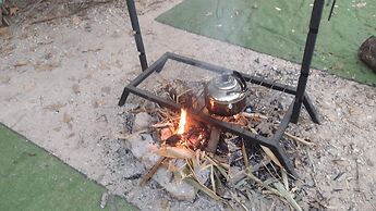 Mae Sot Commune and Camping