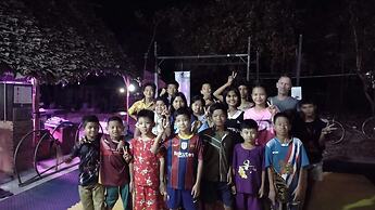 Mae Sot Commune and Camping