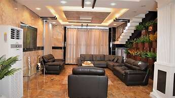 Ryan Hotel and Suites
