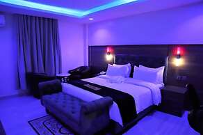 Ryan Hotel and Suites