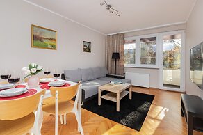 Oliwa Forest Apartment by Renters
