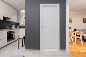 Oliwa Forest Apartment by Renters