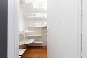 Oliwa Forest Apartment by Renters