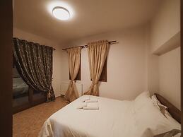 Elati Leisure -suites & apartments-